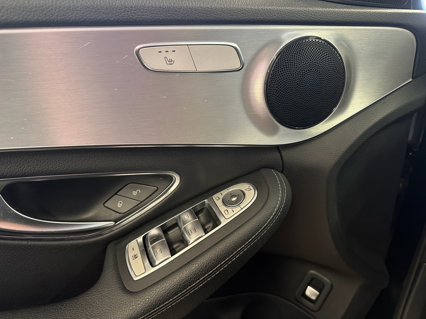 MERCEDES-BENZ C 2016