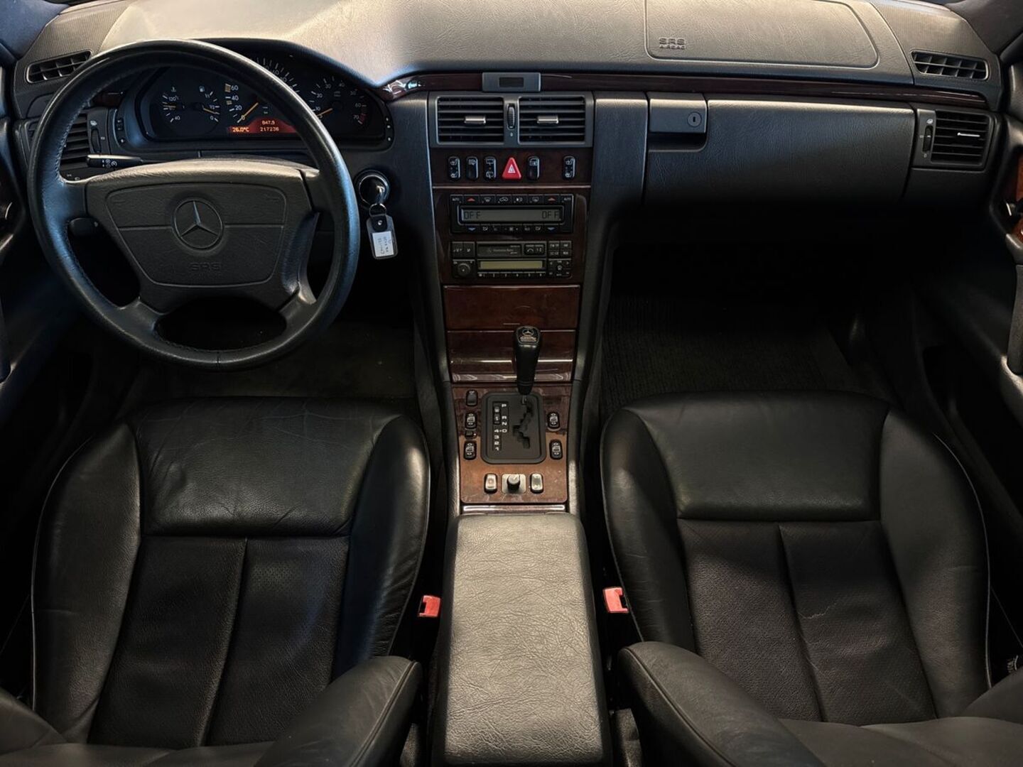 MERCEDES-BENZ E 1997