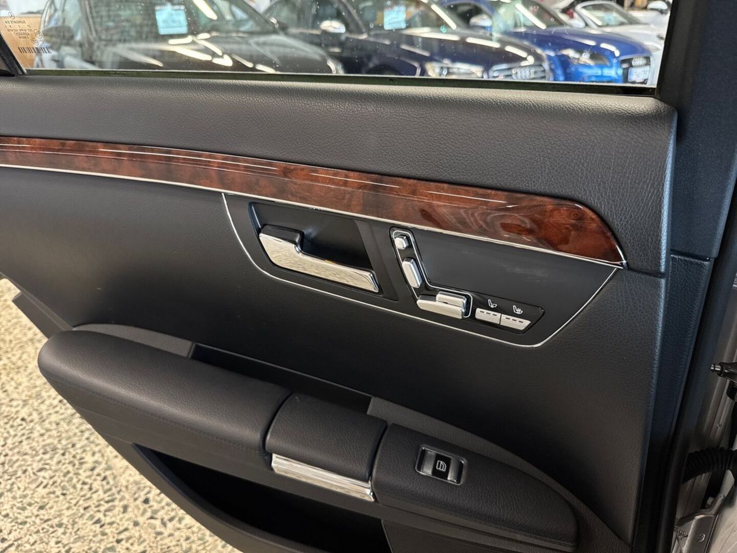 MERCEDES-BENZ S 2007