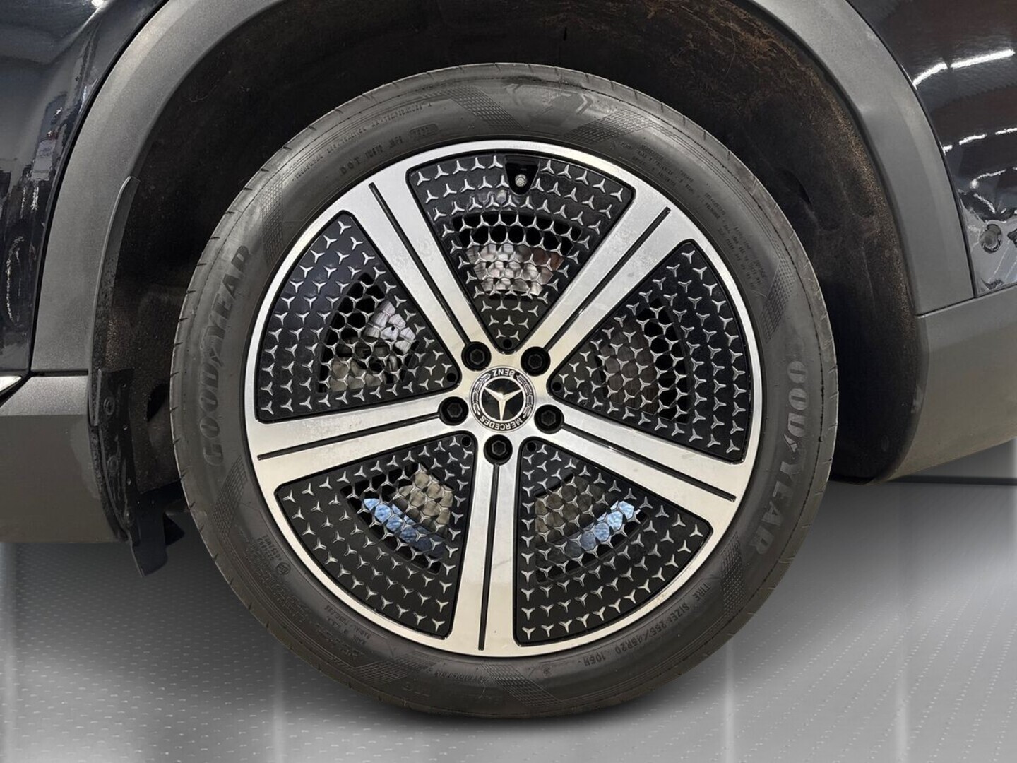 MERCEDES-BENZ EQE SUV 2023