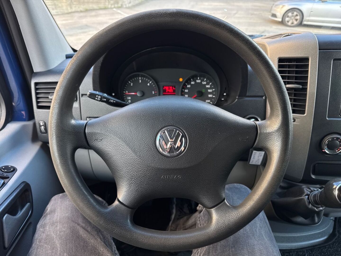 VOLKSWAGEN Crafter 15