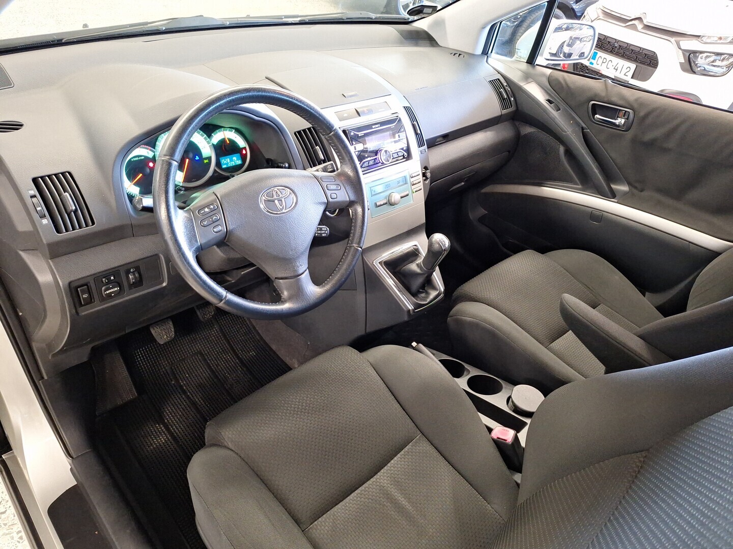 TOYOTA Corolla Verso 2004