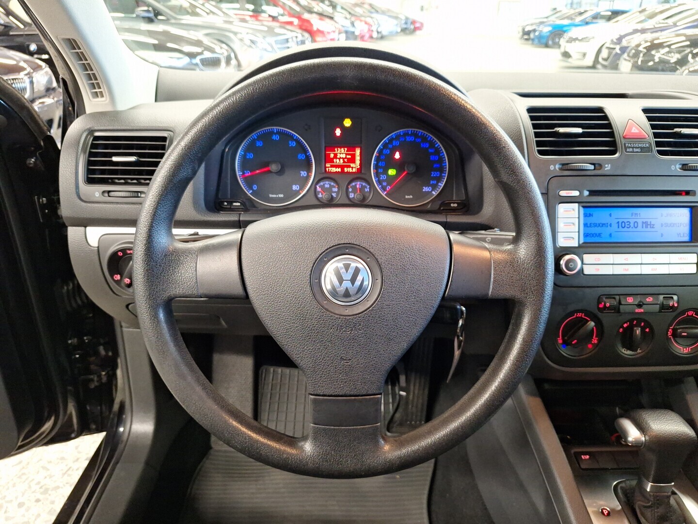VOLKSWAGEN Jetta 2008