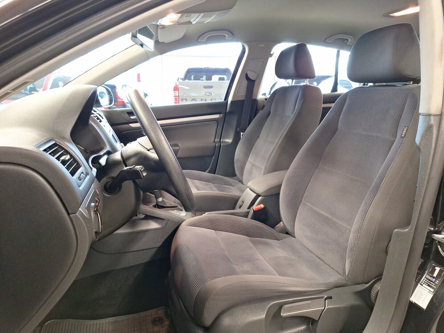 VOLKSWAGEN Jetta 2008