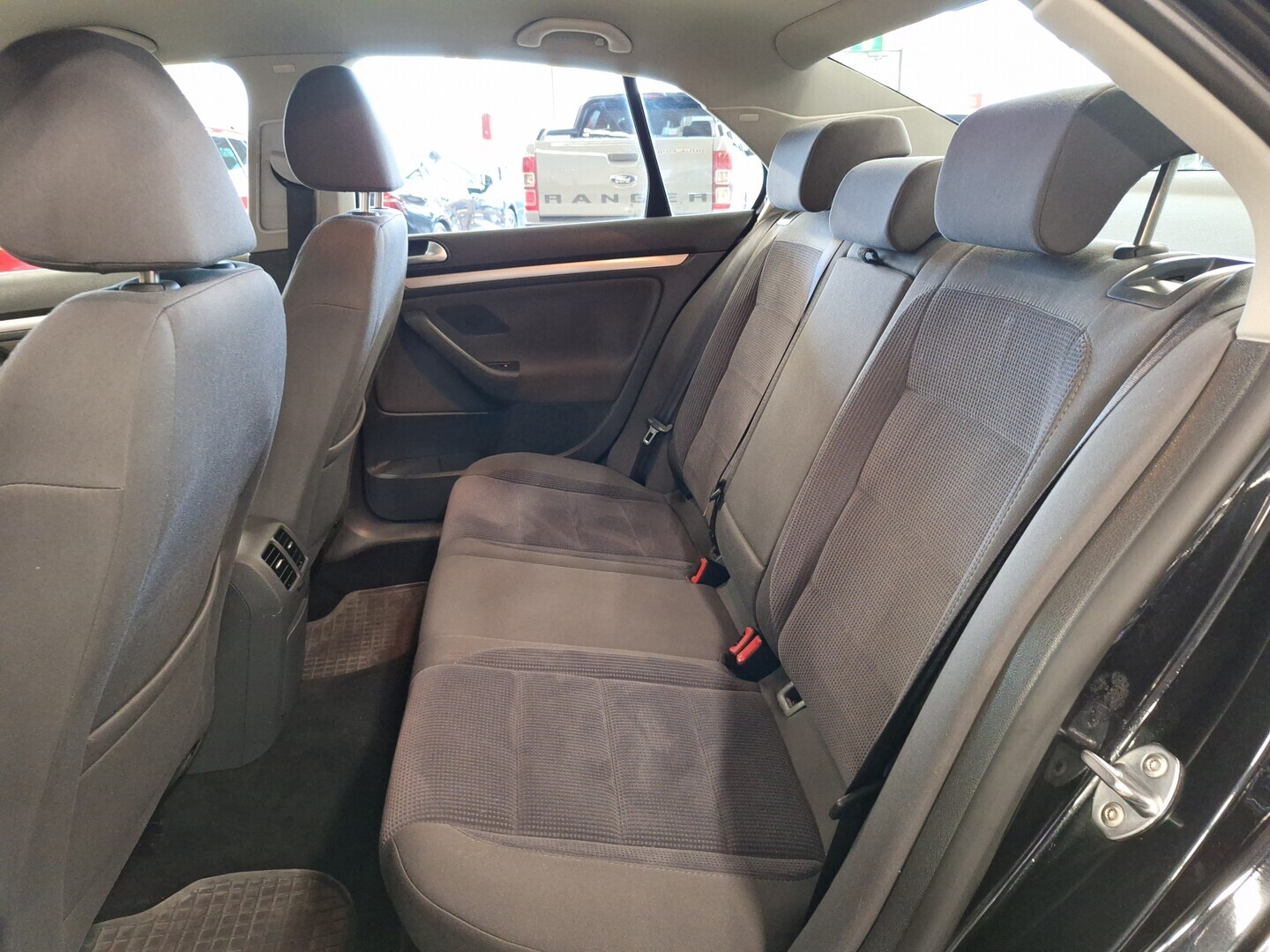 VOLKSWAGEN Jetta 2008