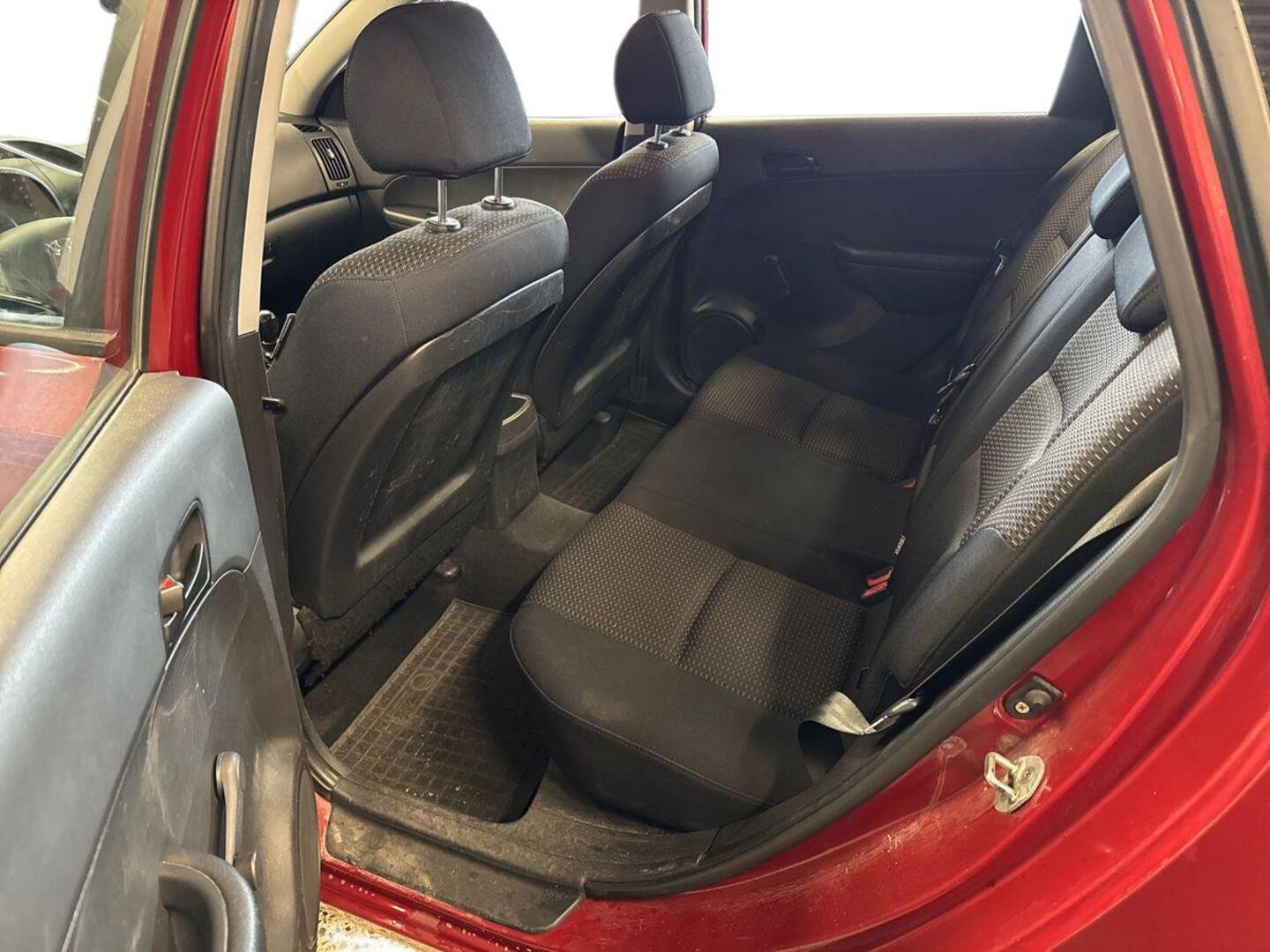 HYUNDAI i30 8
