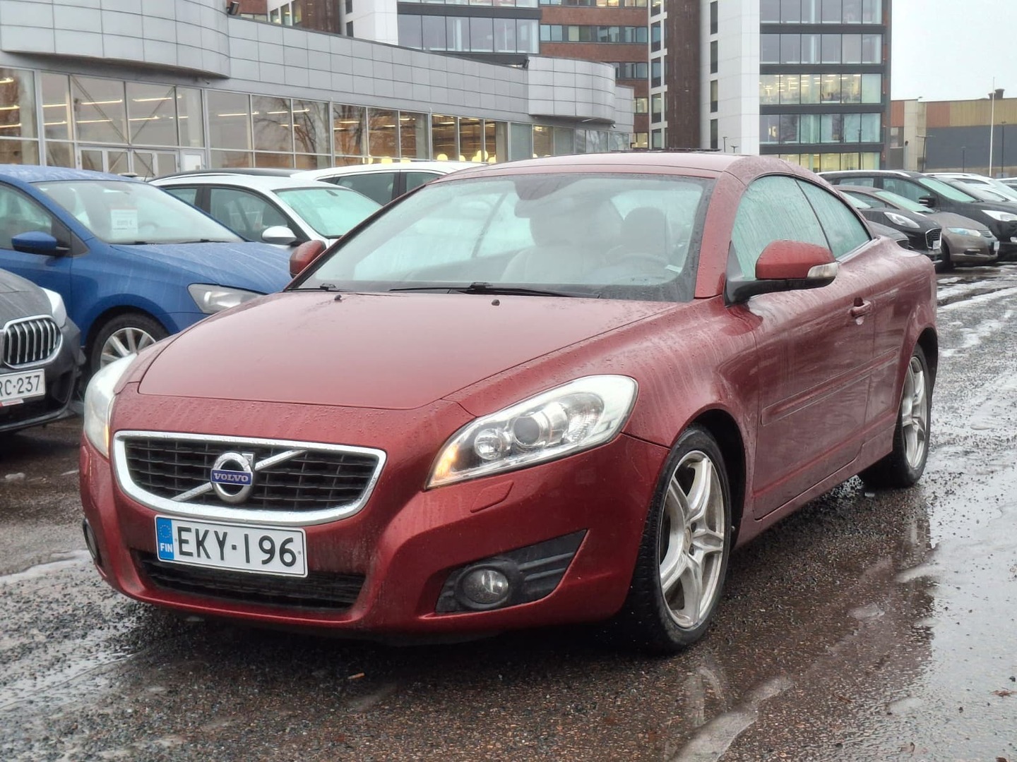 VOLVO C70 2010