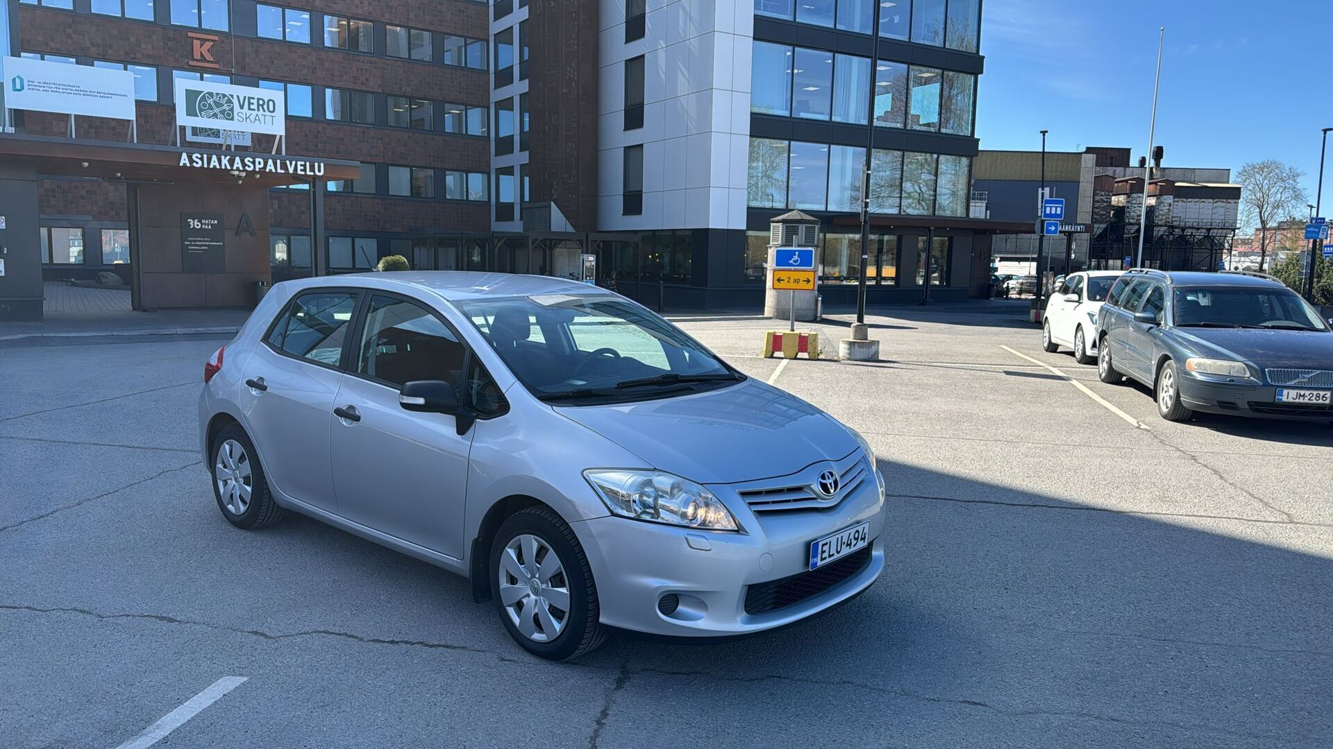 TOYOTA Auris 2011