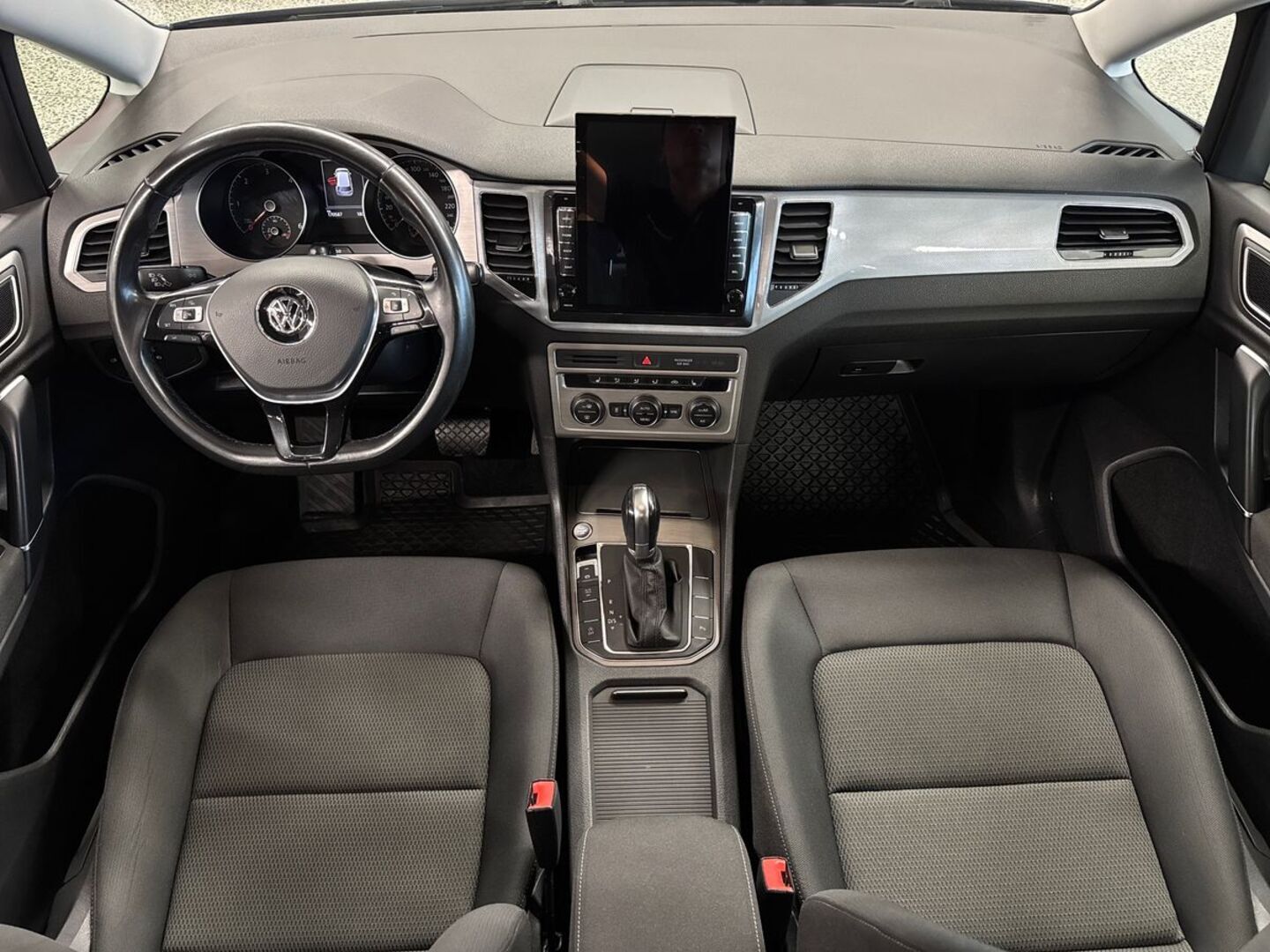 VOLKSWAGEN Golf Sportsvan 2016