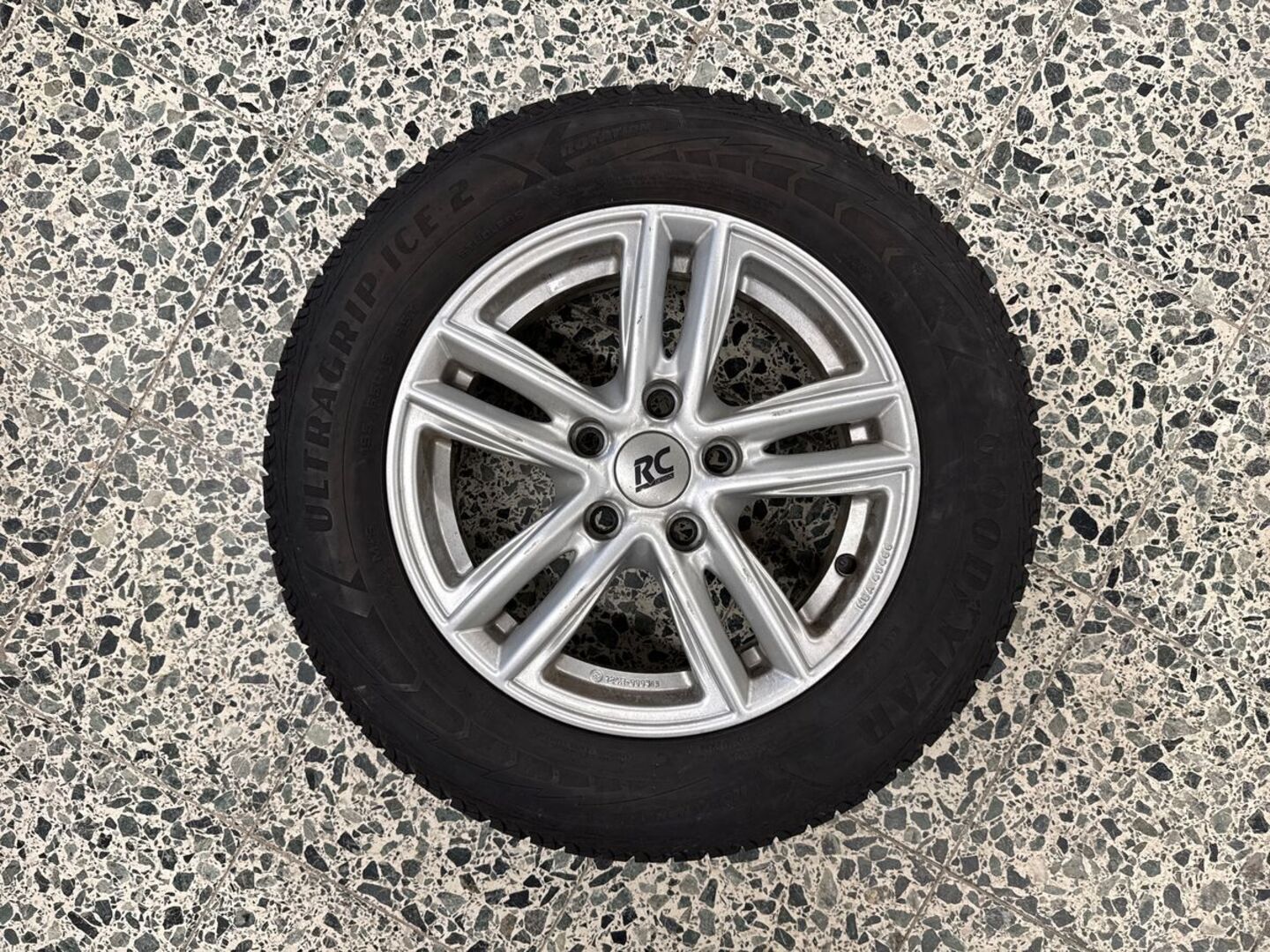 VOLKSWAGEN Golf Sportsvan 2016