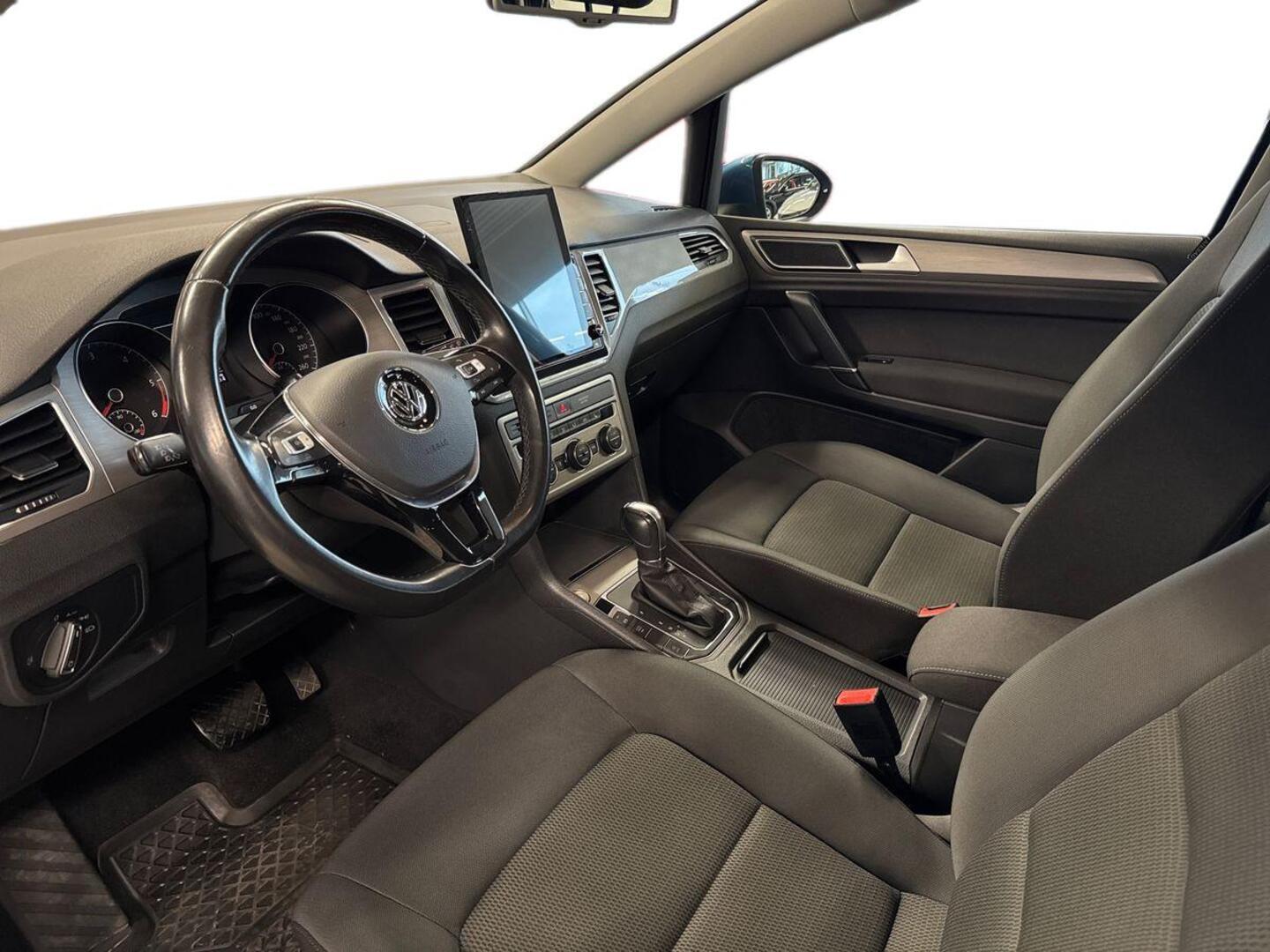 VOLKSWAGEN Golf Sportsvan 2016