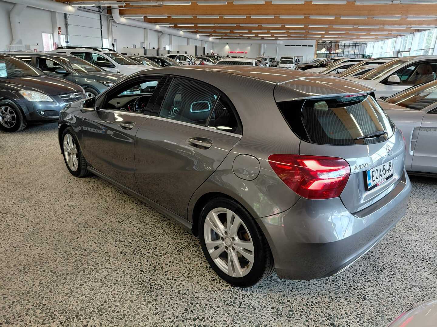 MERCEDES-BENZ A 2016
