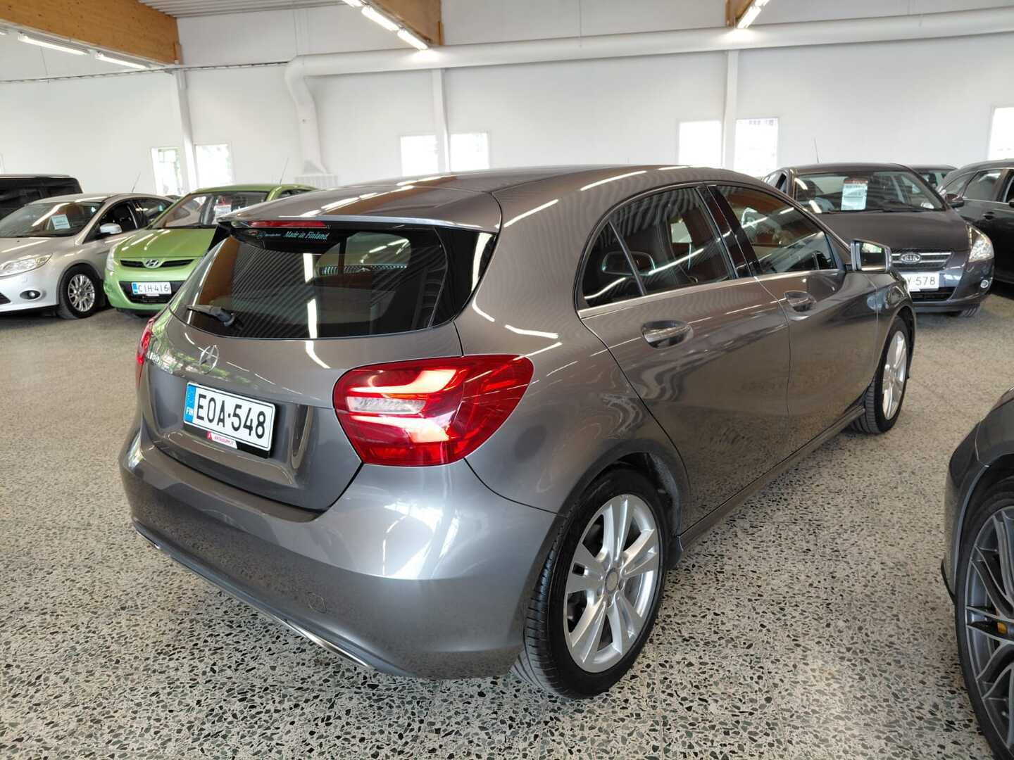 MERCEDES-BENZ A 2016