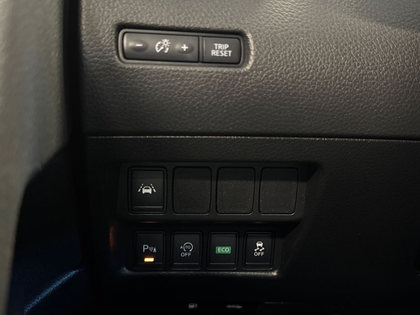 NISSAN Qashqai 2017