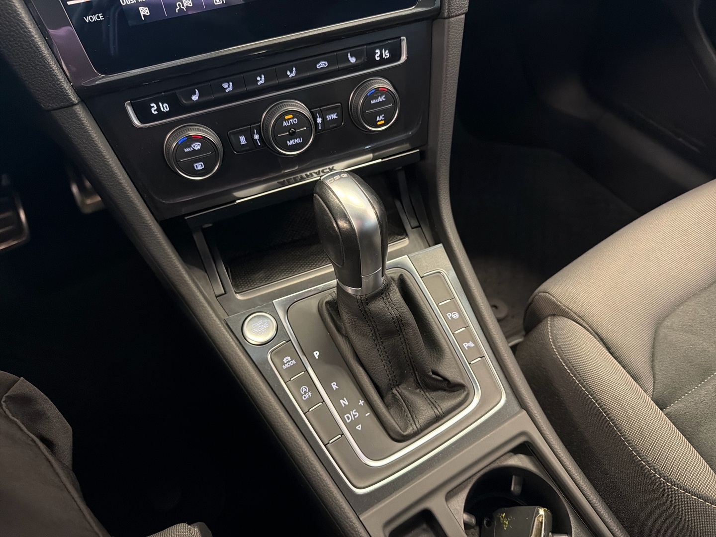 VOLKSWAGEN Golf 2018