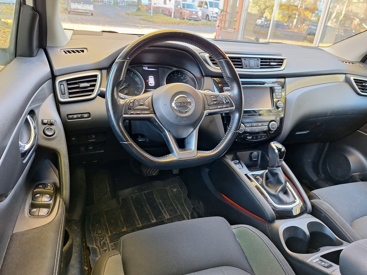 NISSAN Qashqai 2018