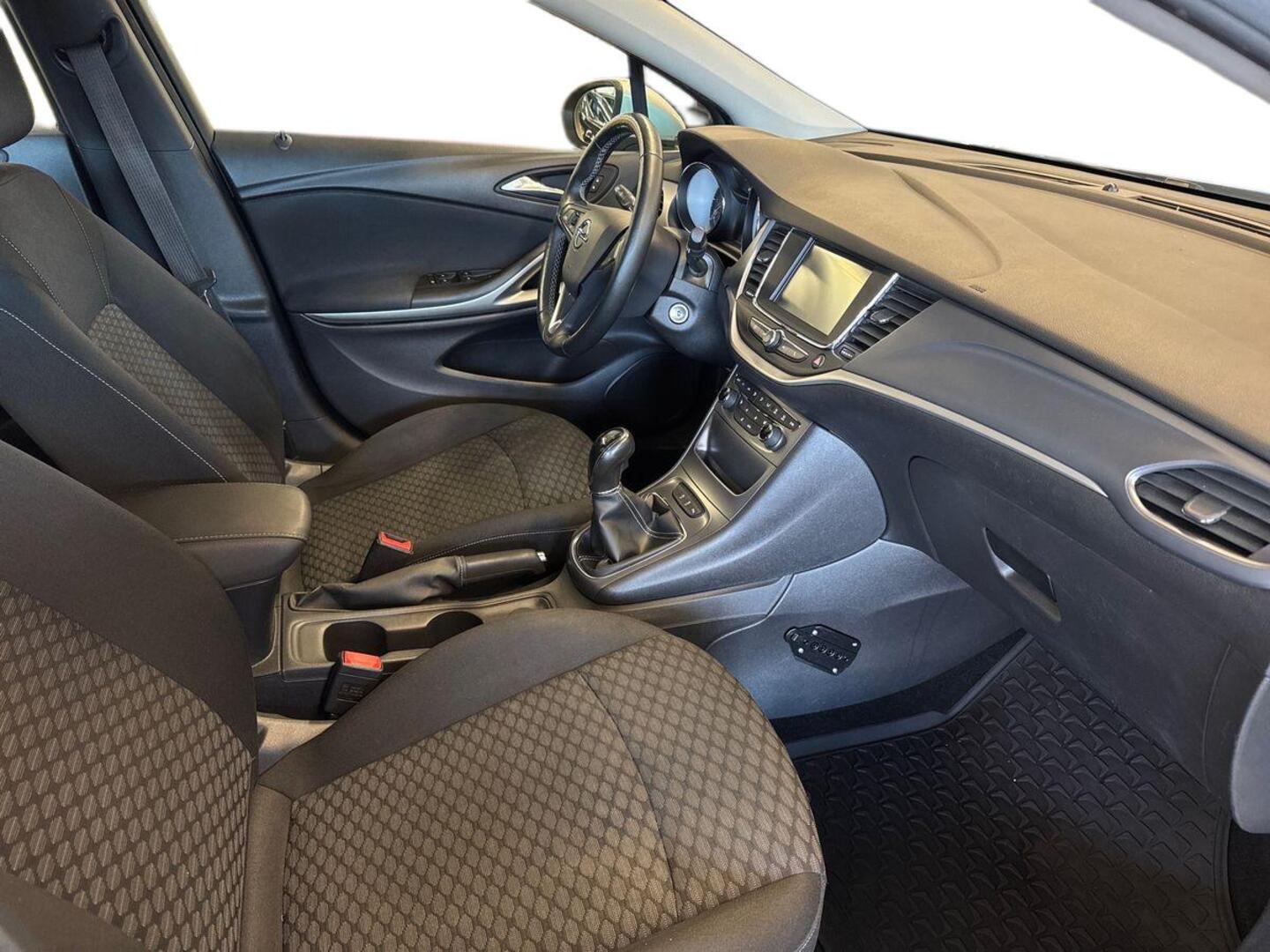 OPEL Astra 2018