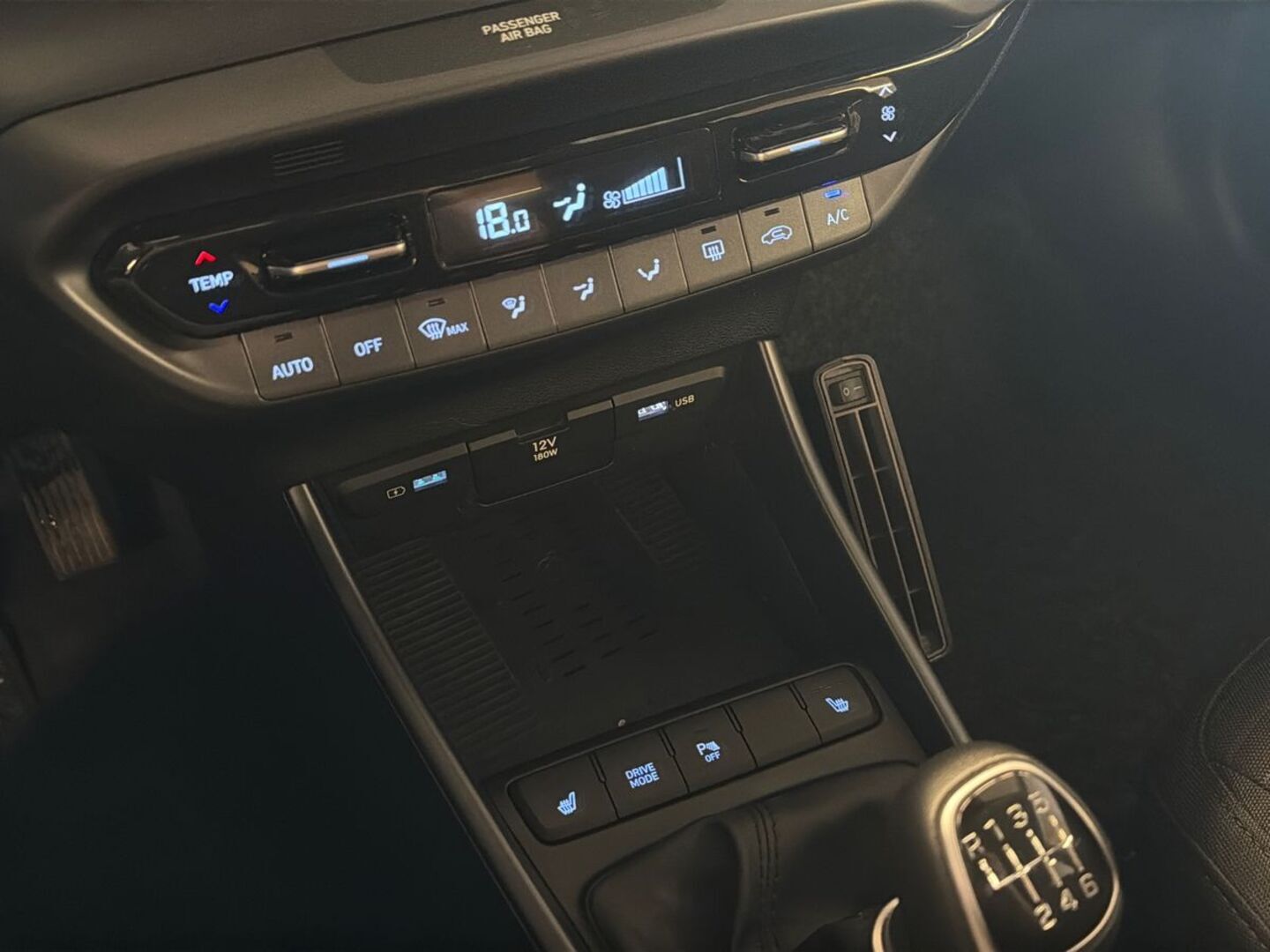 HYUNDAI i20 Hatchback 2021