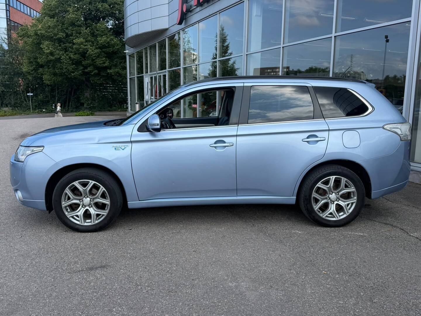 MITSUBISHI Outlander PHEV 2014