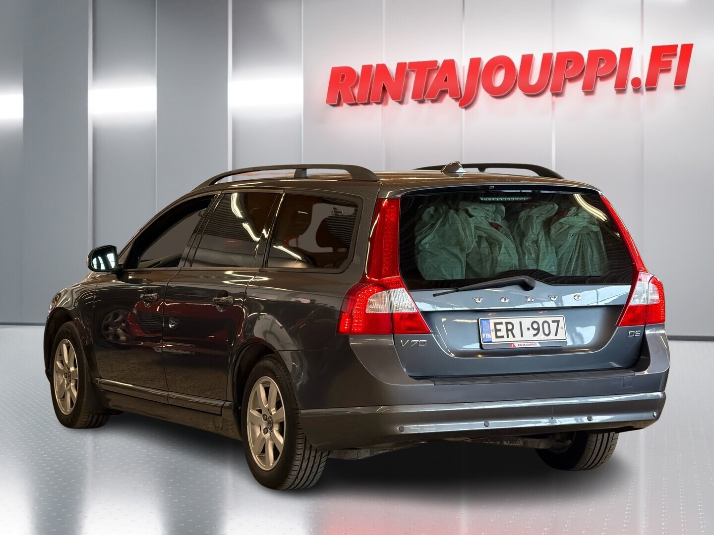 VOLVO V70 2011