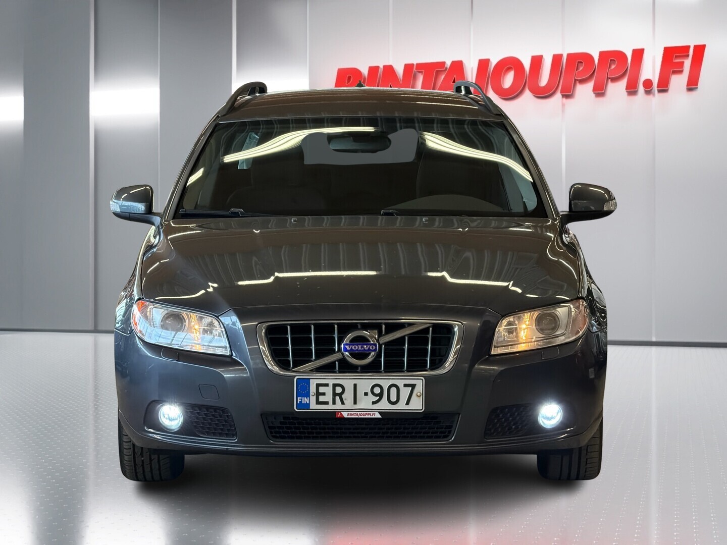 VOLVO V70 2011