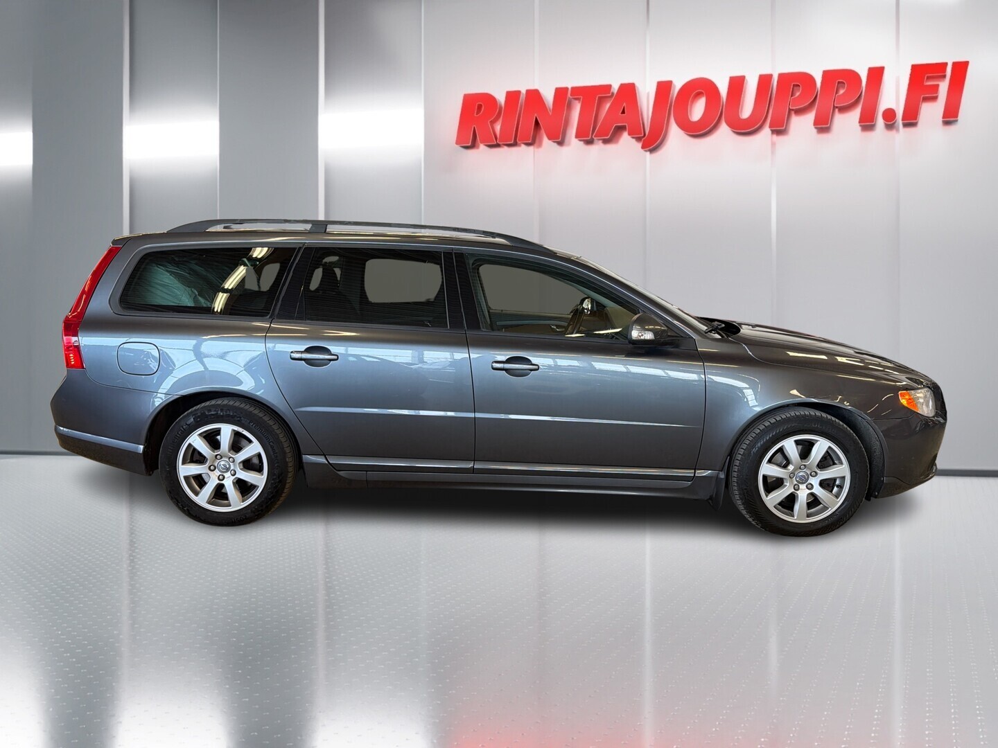 VOLVO V70 2011