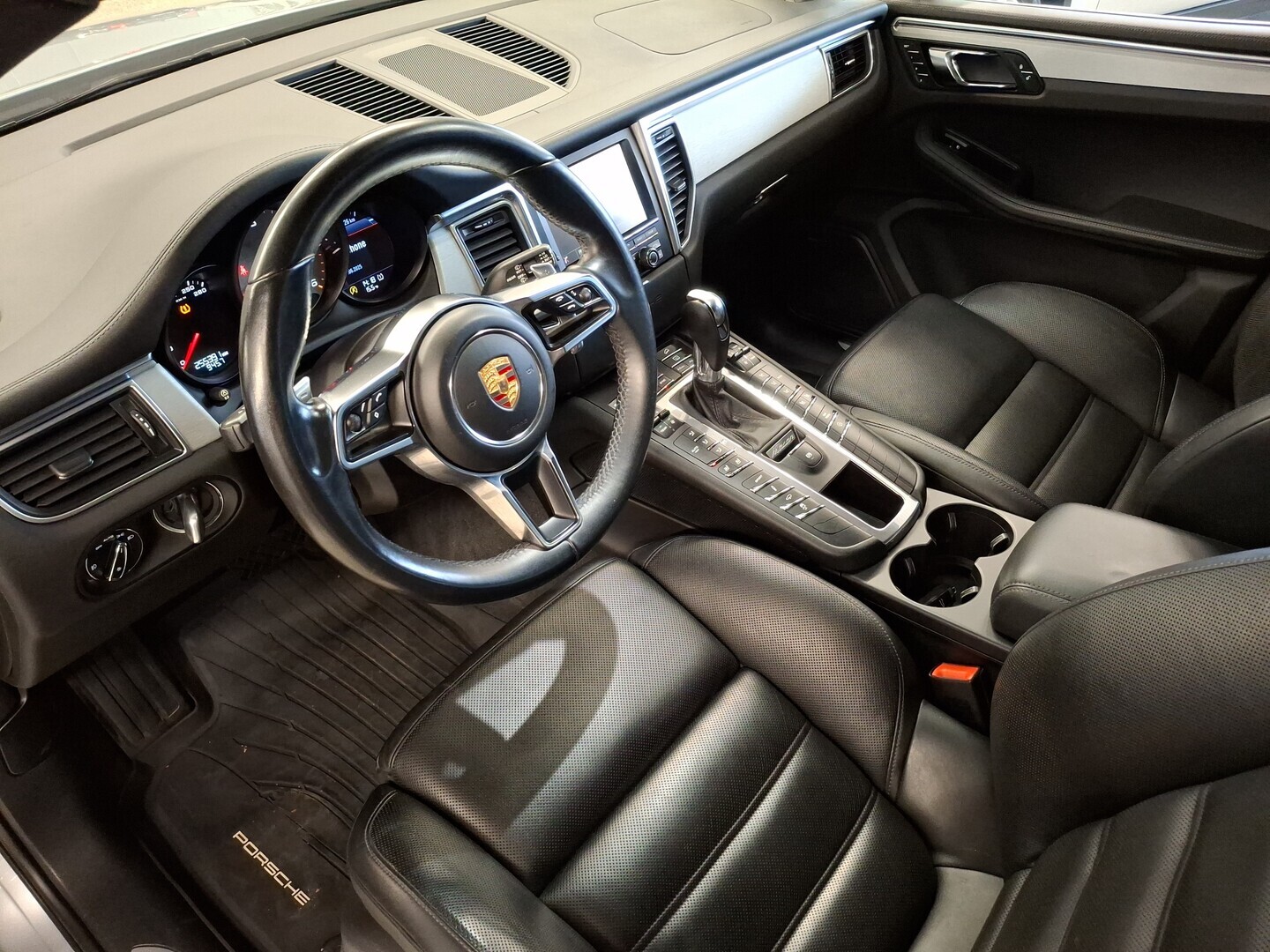 PORSCHE Macan 2015