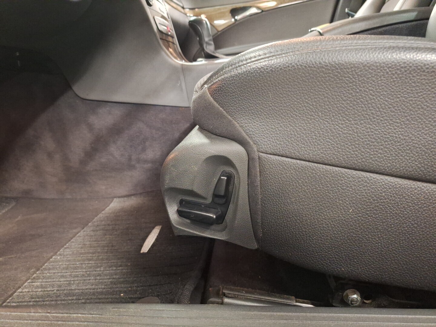 MERCEDES-BENZ E 2007