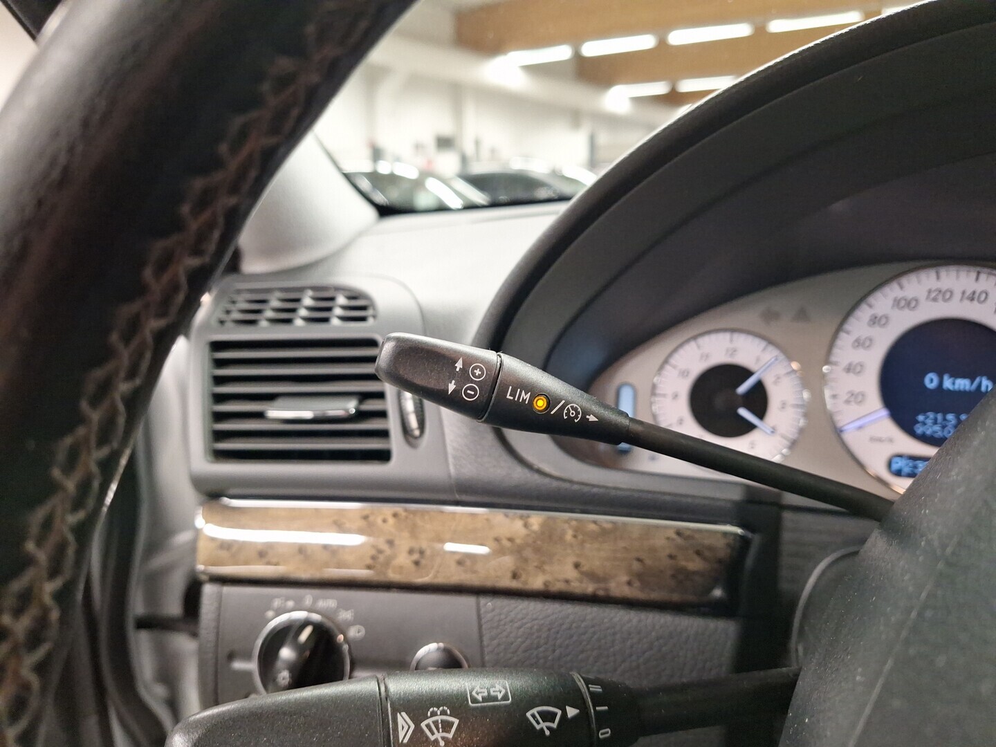 MERCEDES-BENZ E 2007