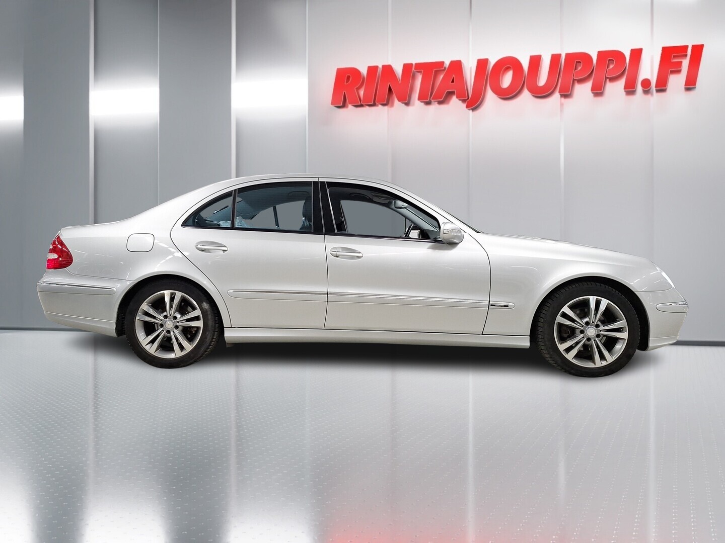 MERCEDES-BENZ E 2007