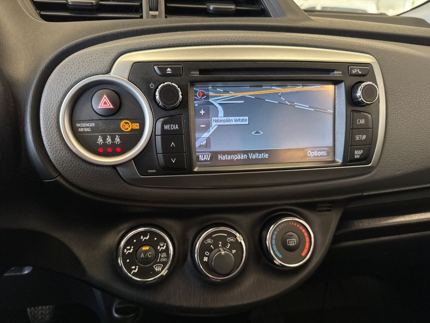 TOYOTA Yaris 2013