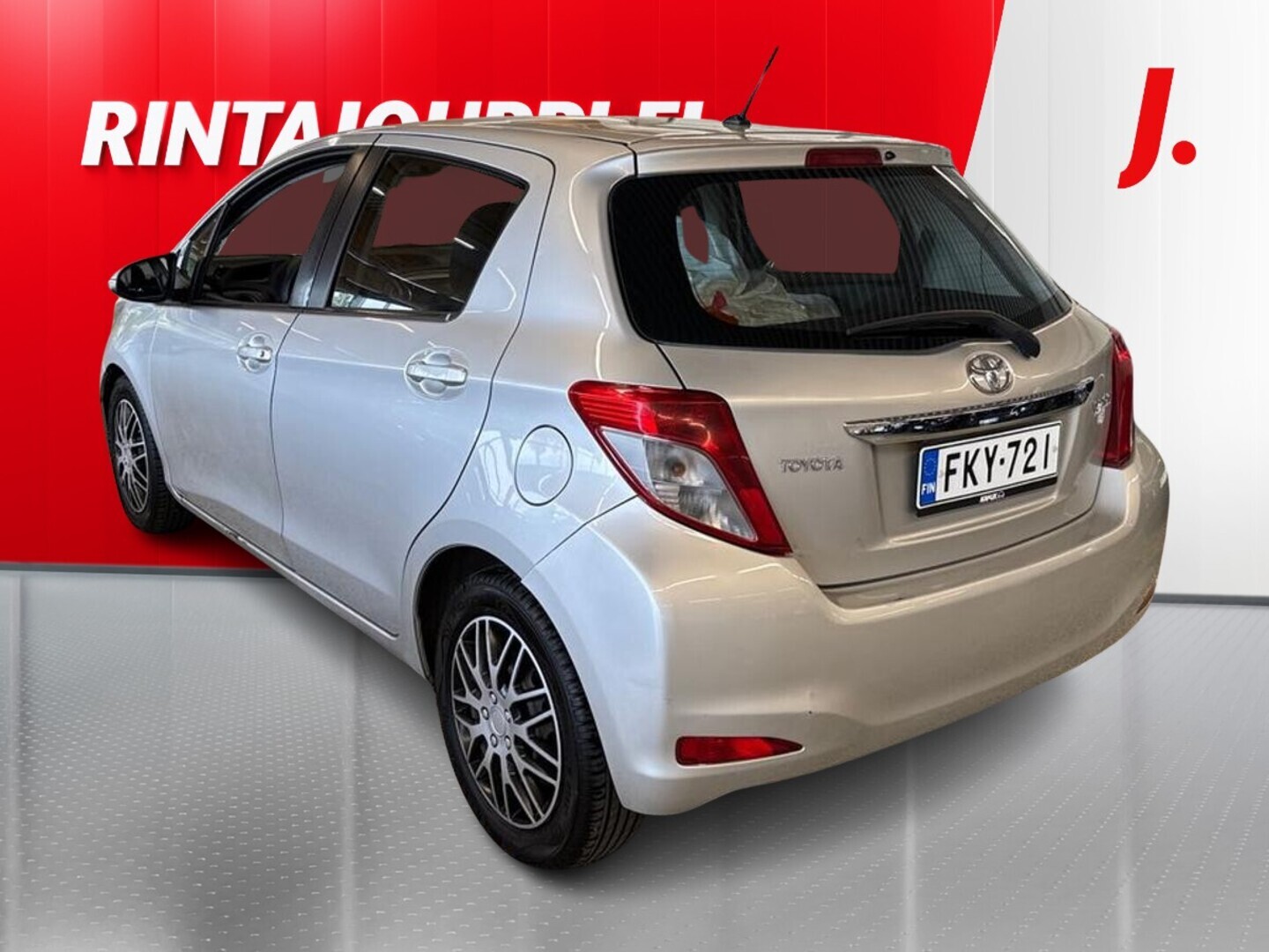 TOYOTA Yaris 2013