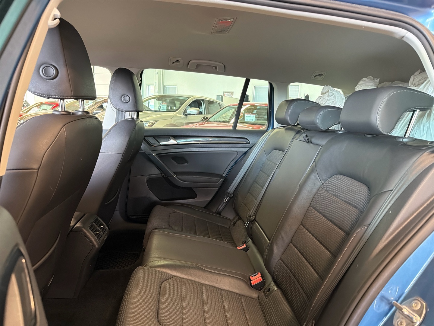 VOLKSWAGEN Golf 2013