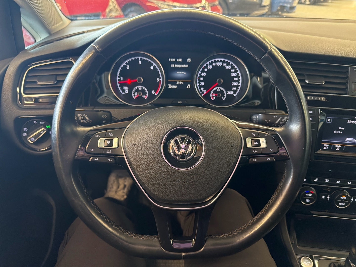 VOLKSWAGEN Golf 2013