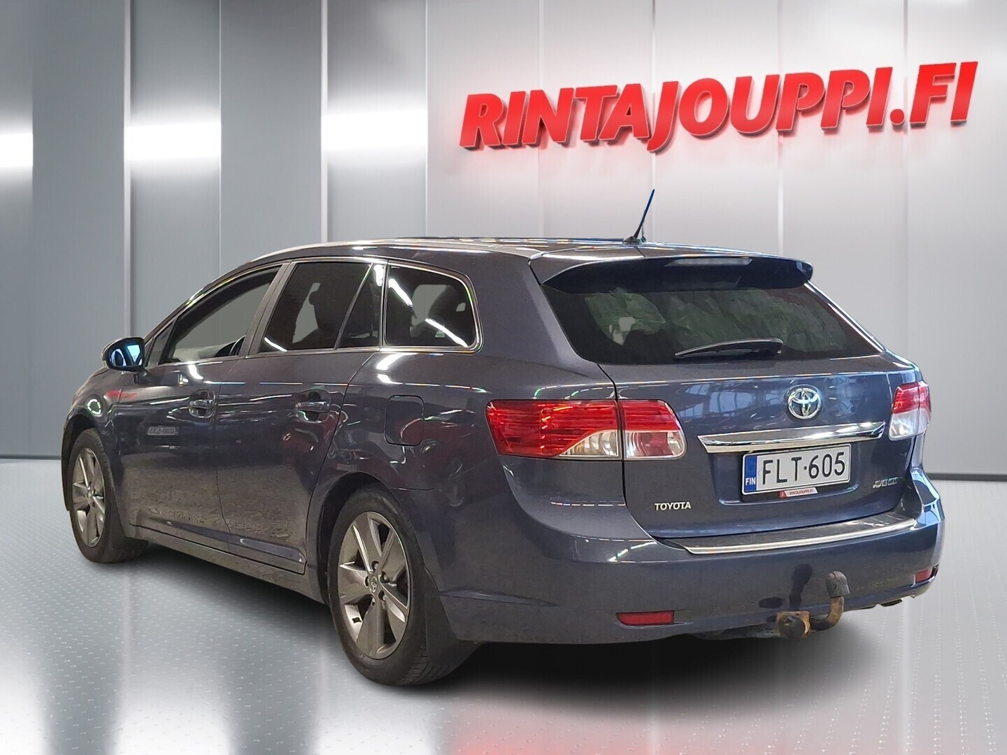TOYOTA Avensis 2015