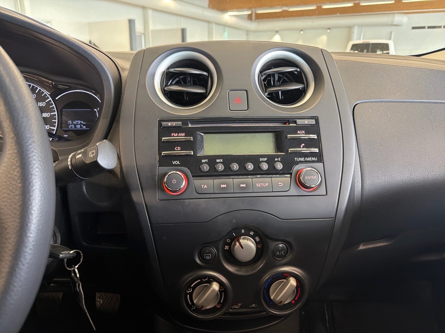 NISSAN Note 2016