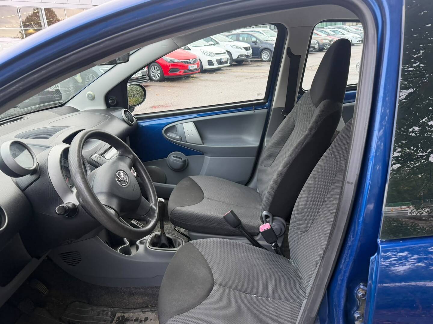 TOYOTA AYGO 7