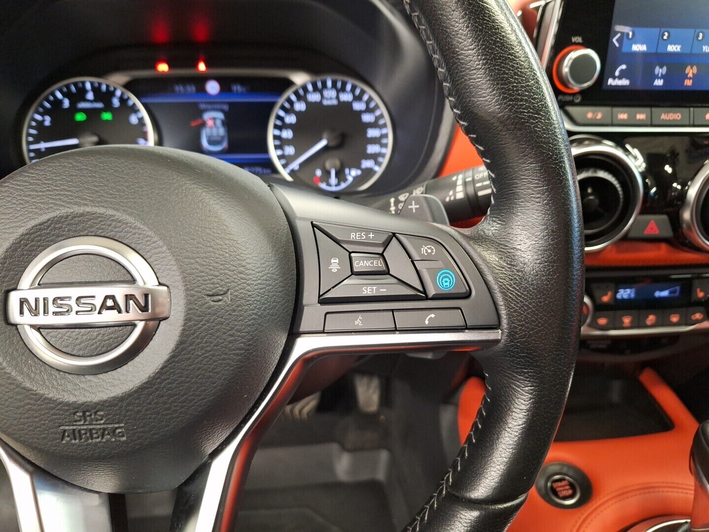 NISSAN Juke 2021