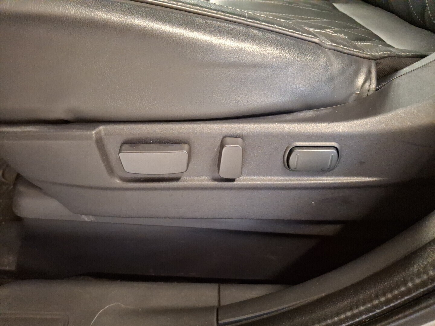 MITSUBISHI Outlander PHEV 2020