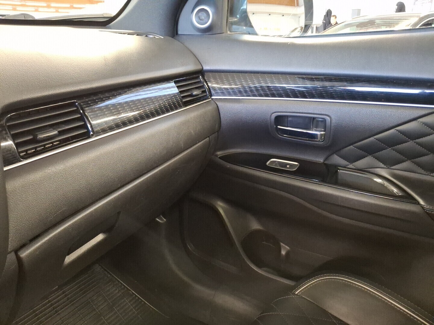 MITSUBISHI Outlander PHEV 2020