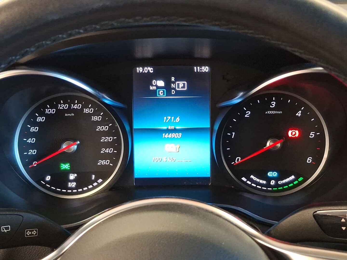 MERCEDES-BENZ GLC 2021