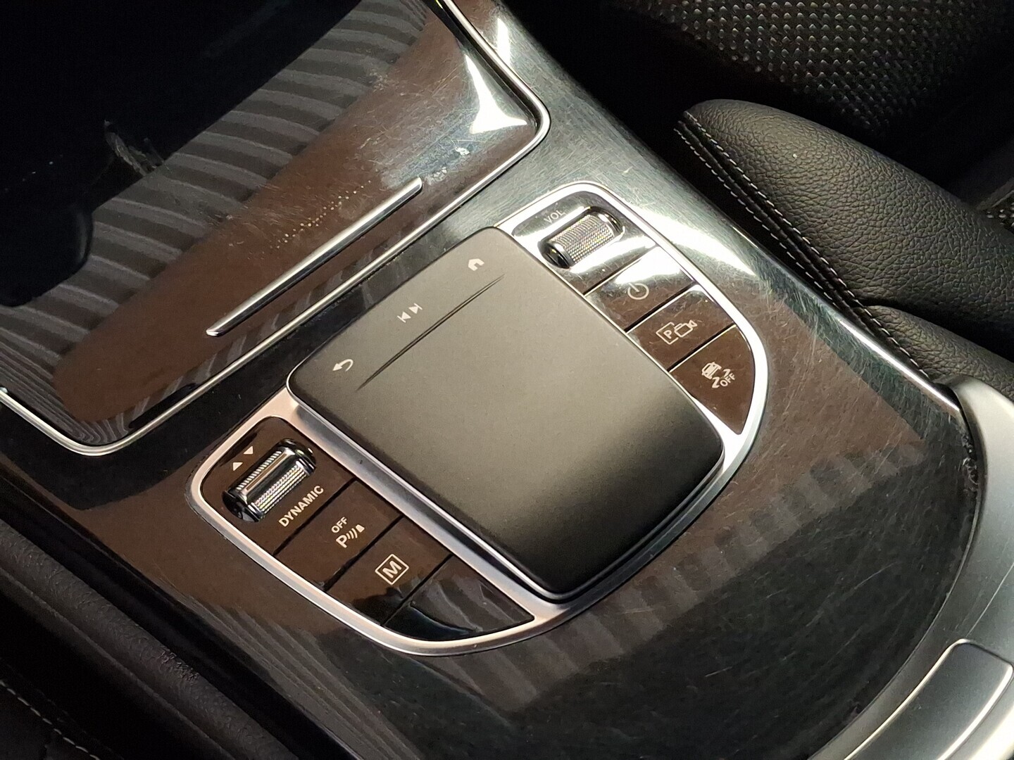 MERCEDES-BENZ GLC 2021