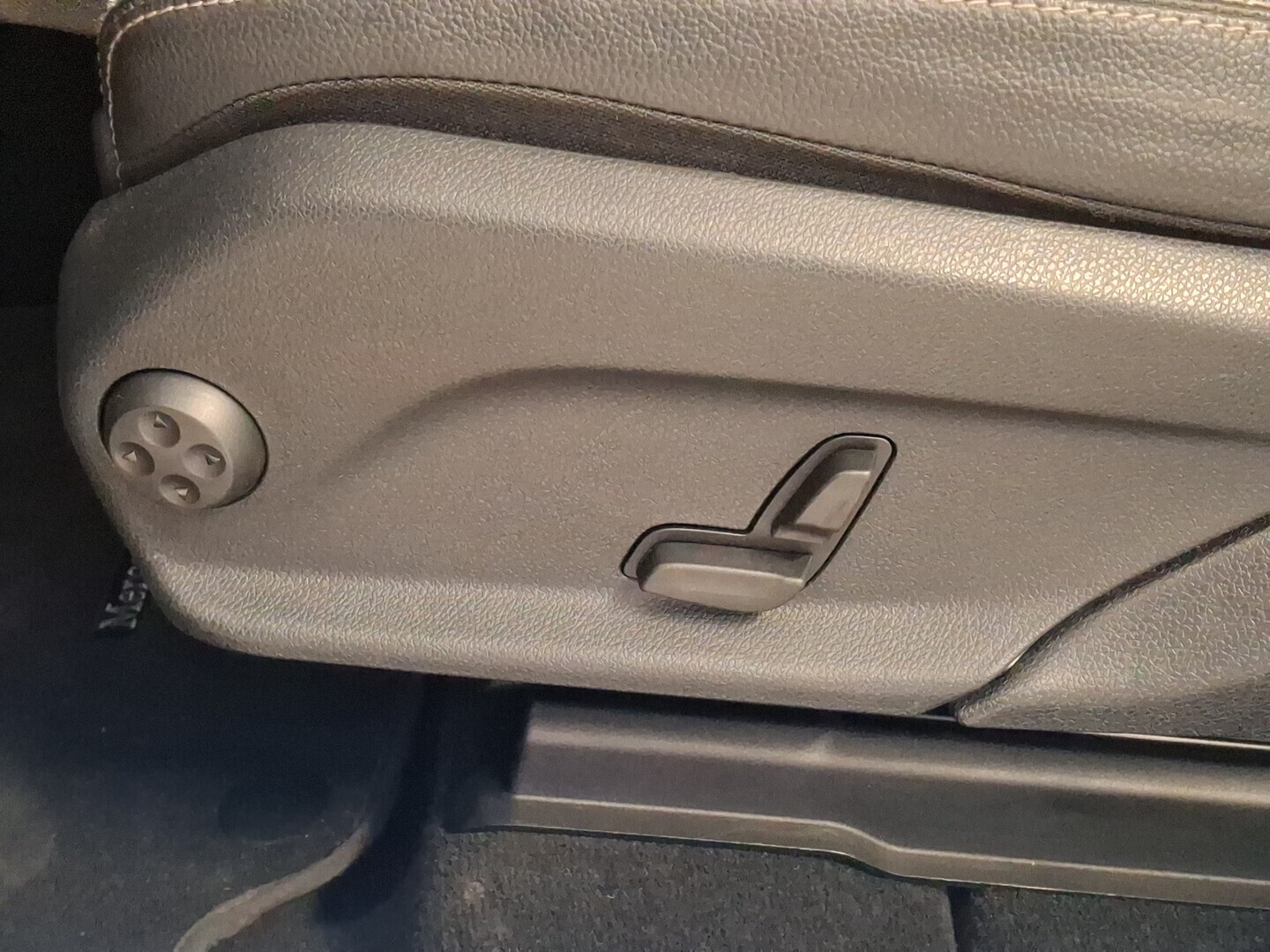 MERCEDES-BENZ GLC 2021