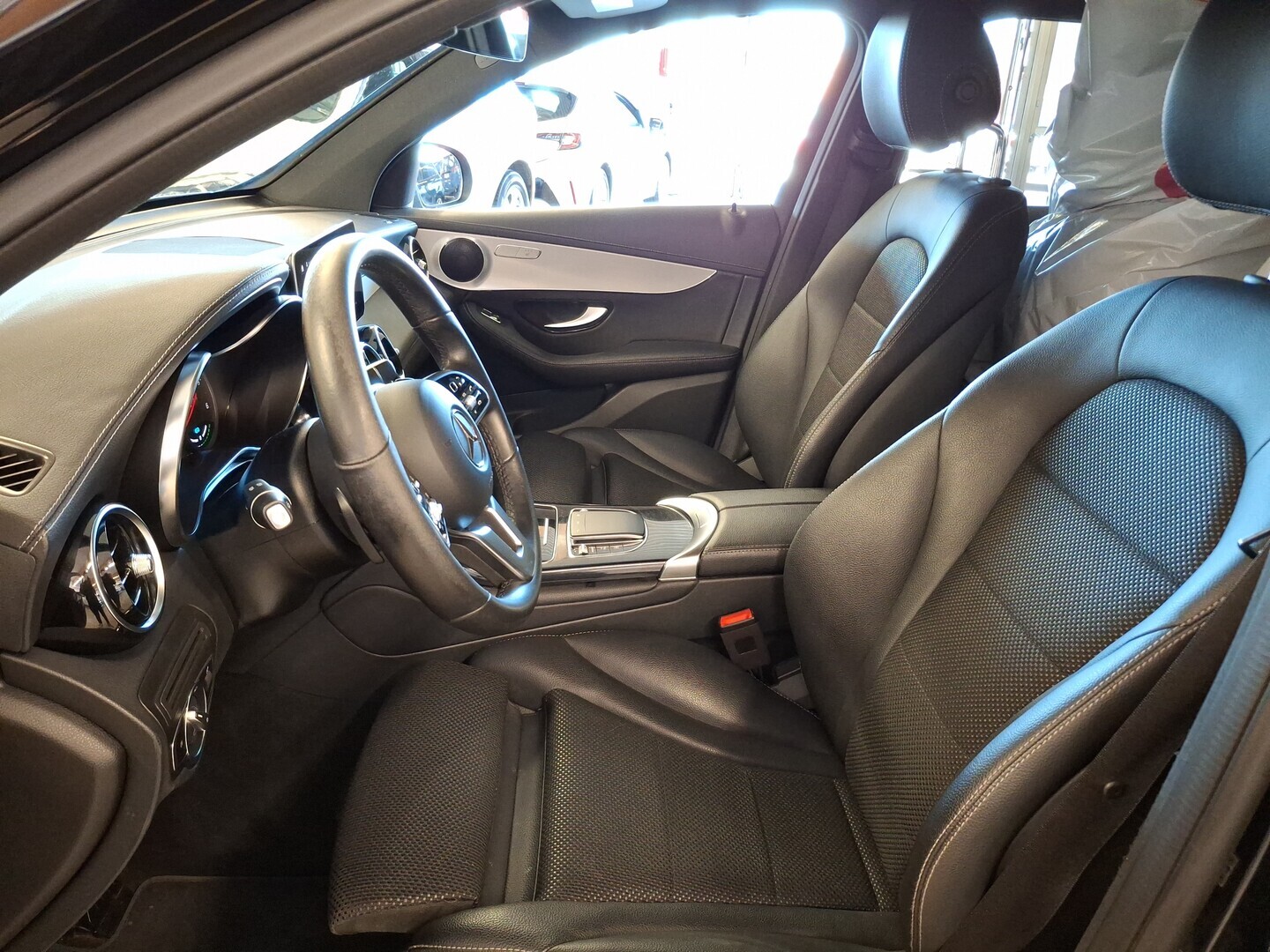 MERCEDES-BENZ GLC 2021