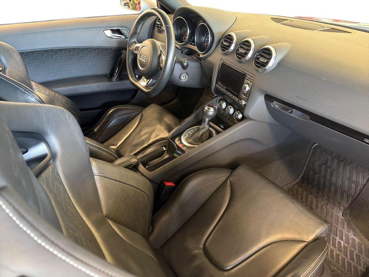 AUDI TT RS 2013