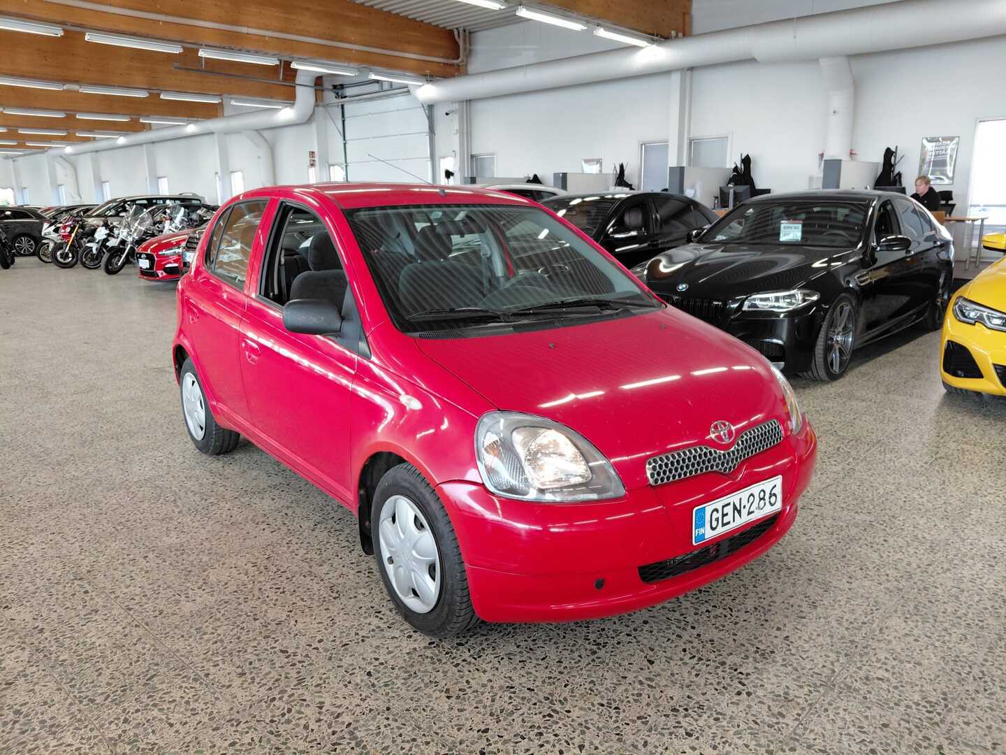 TOYOTA Yaris 2001