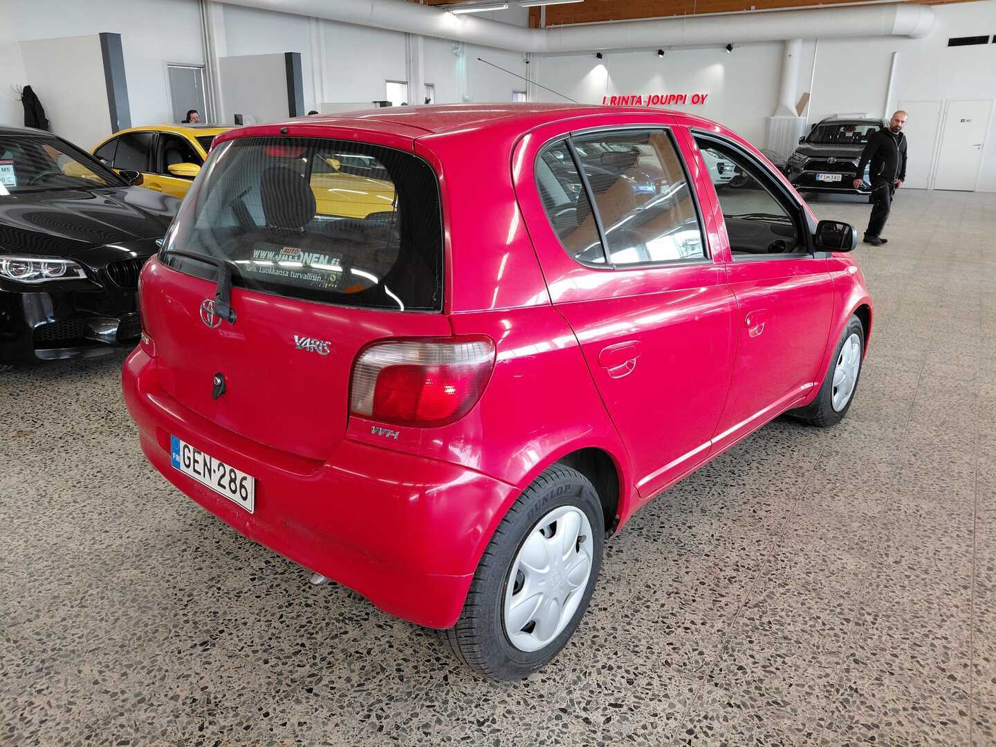 TOYOTA Yaris 2001