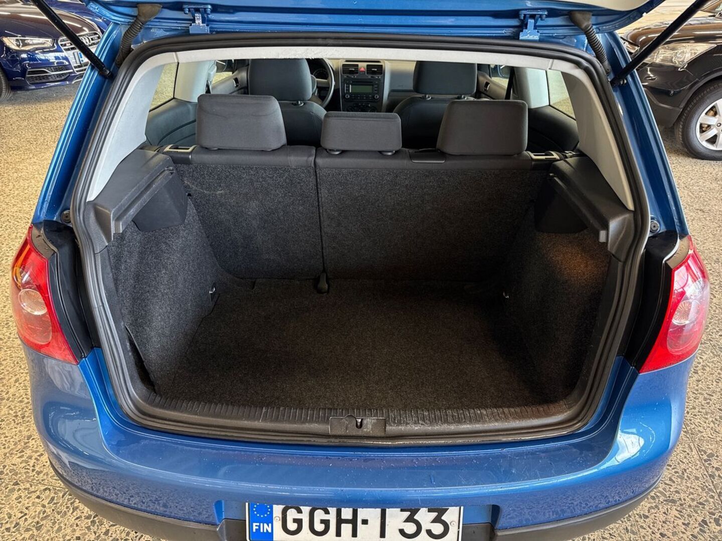 VOLKSWAGEN Golf 2005