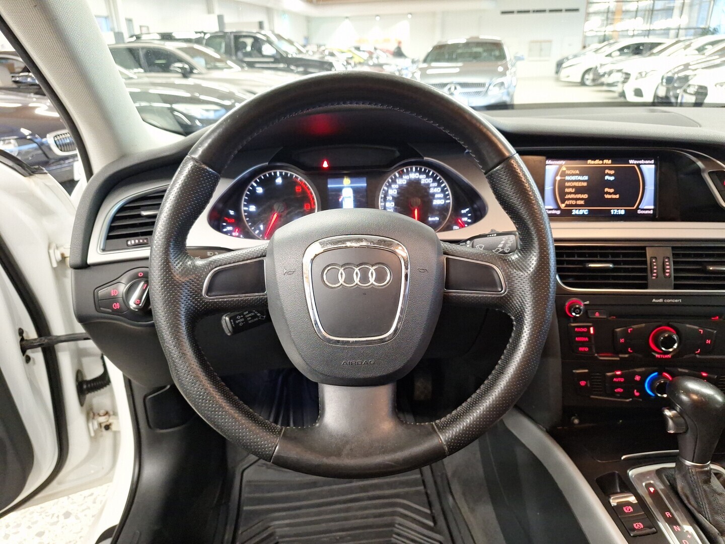 AUDI A4 2011