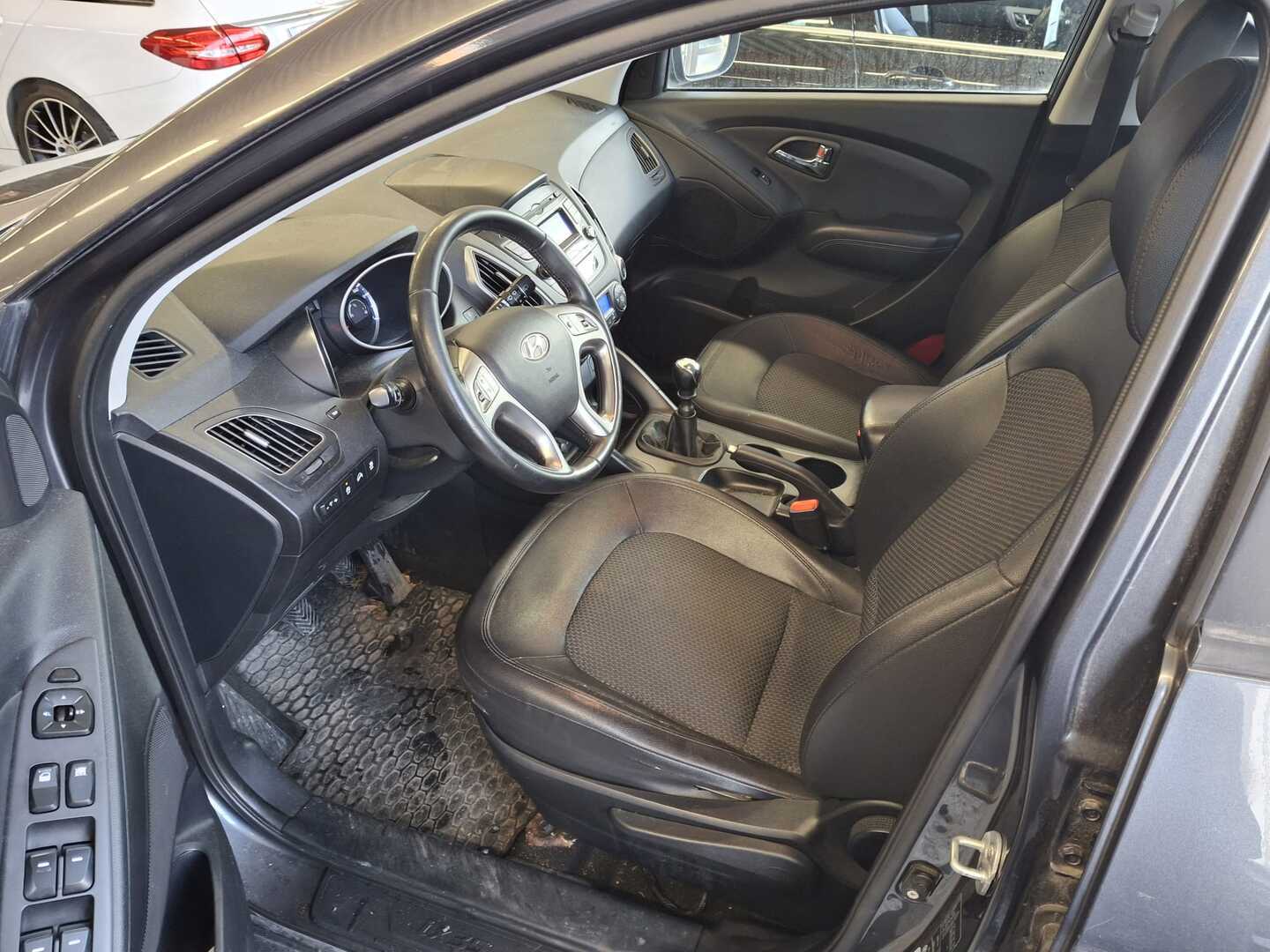 HYUNDAI ix35 2011